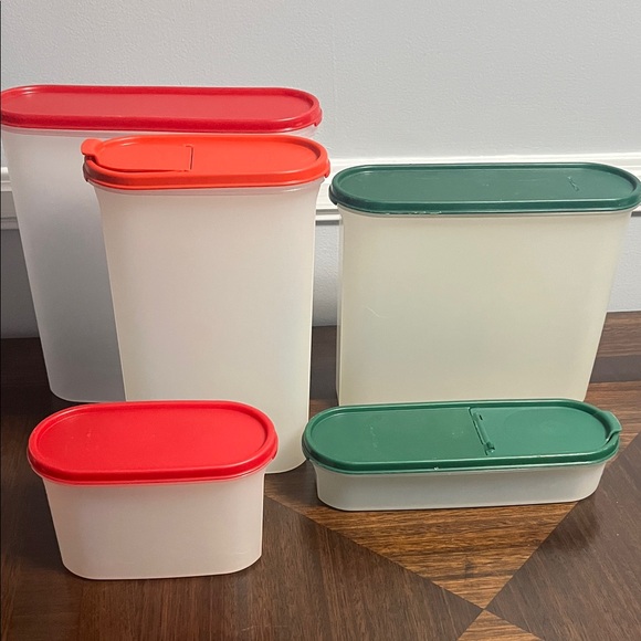 TUPPERWARE SET OF 5 great condition - Picture 1 of 3